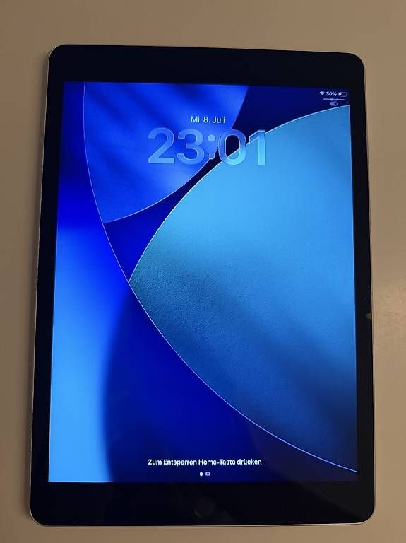 Apple Tablettes PC: iPad - Apple iPad 10.2 9th Gen. 64GB – D'occasion à Uzwil par Sennmeister