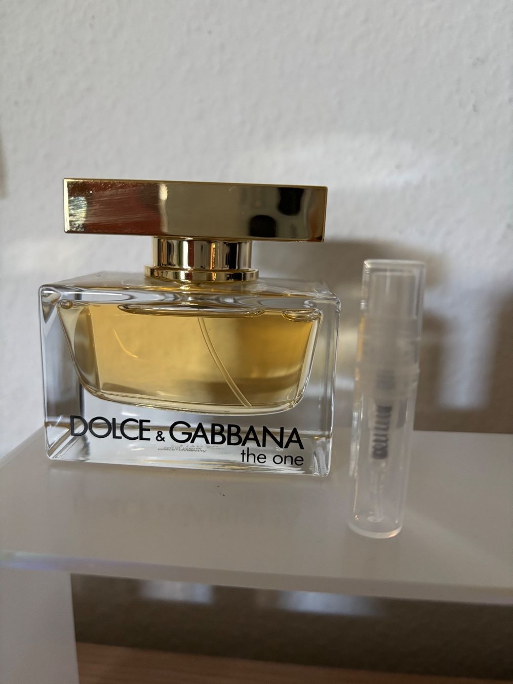 Dolce & Gabbana Parfums & Eau de Toilette: The One Dolce & Gabbana EDP 2ml..Duftprobe. – D'occasion à Zürich par deruja