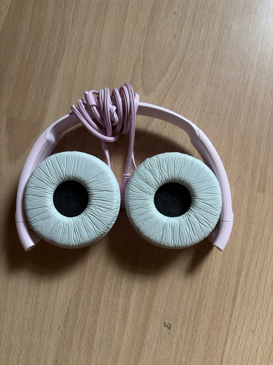 Casques audio: Rosa Sony Kabelkopfhörer – D'occasion à Bern par mil_25l6 1