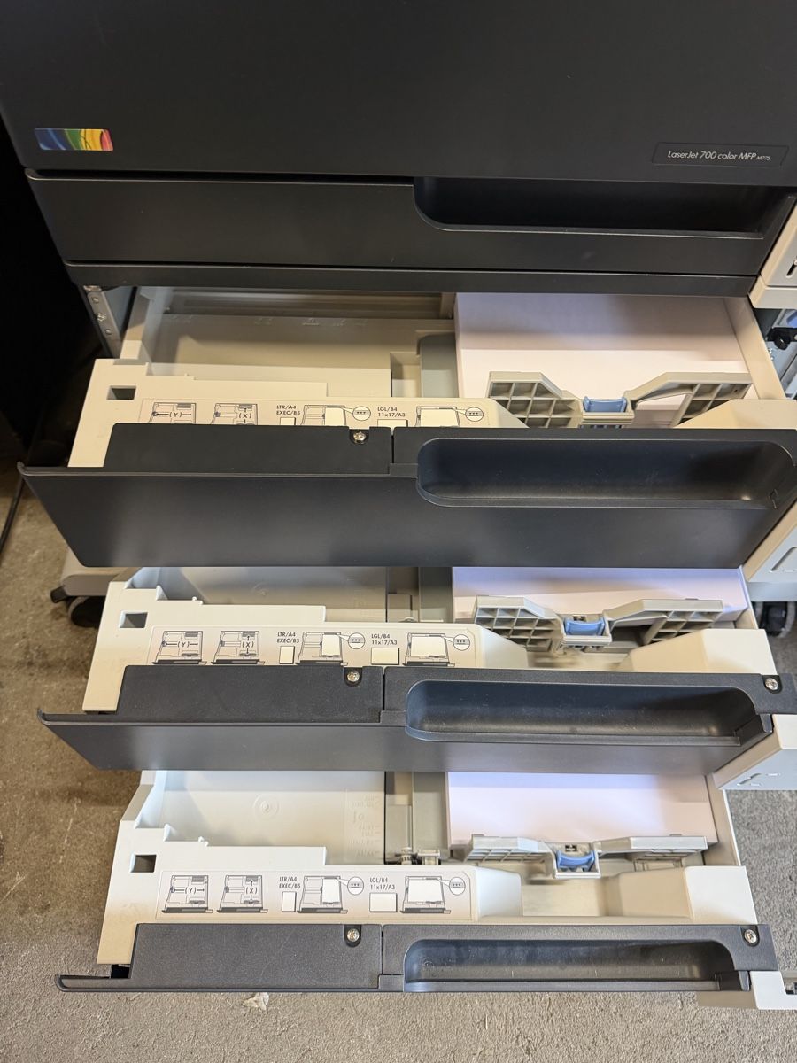 Hewlett Packard Fotocopiatrici: HP LaserJet 700 color MFP M775 – Usato da Zürich venduto da Zvijerka 8