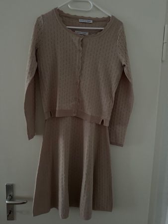Caractère Kleid mit Cardigan hautfarben