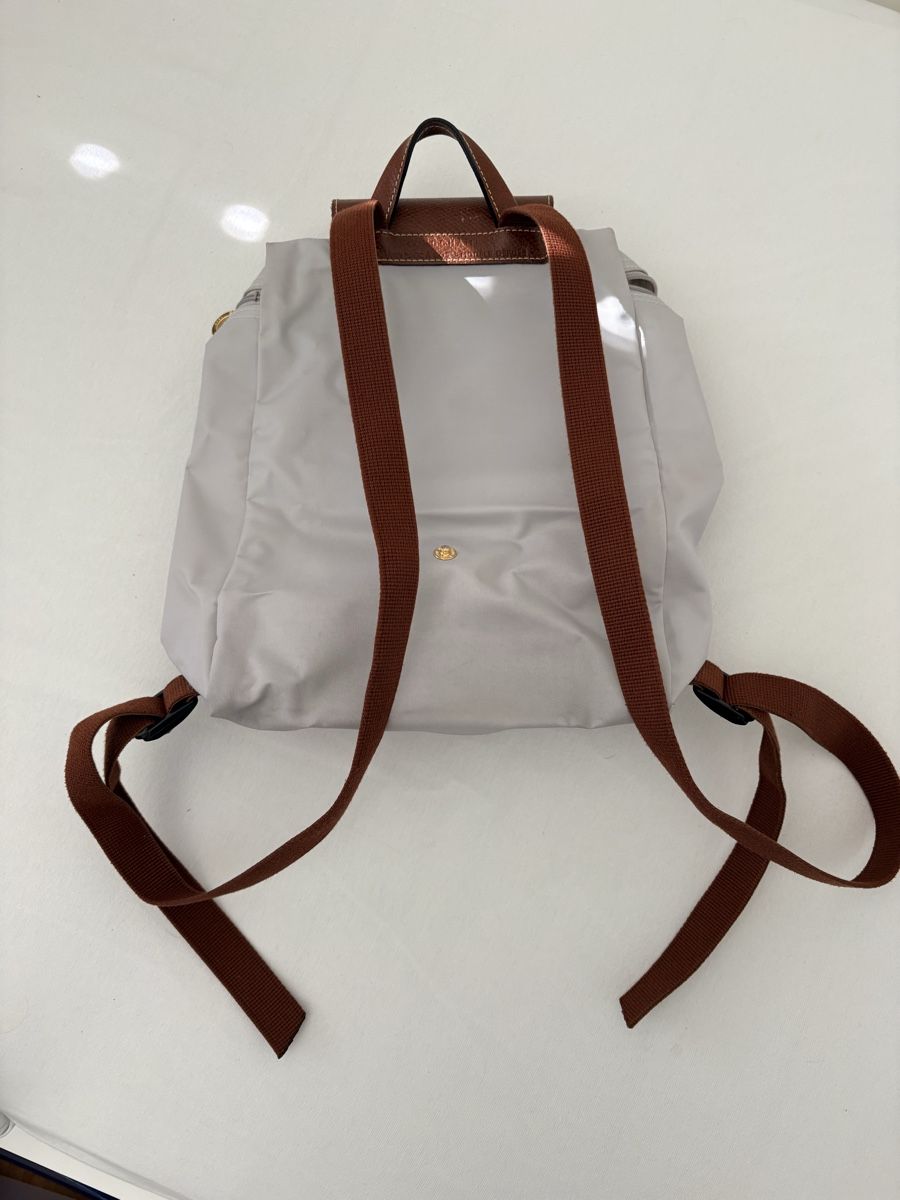 Longchamp Zaini: Longchamp Rucksack Grau – Usato da Münchenstein venduto da Miresolese 3