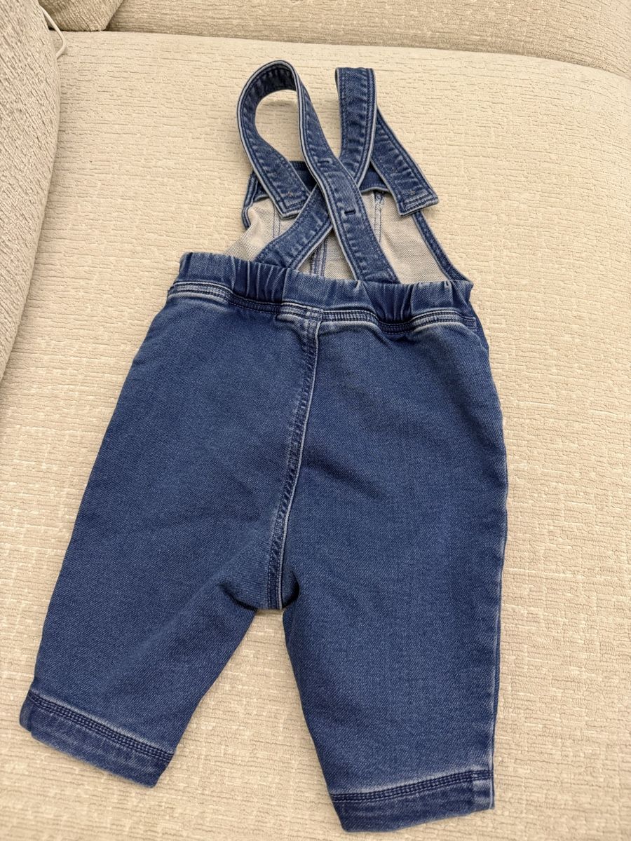 Petit Bateau Pantaloni: Petit bateau Latzhose Jeans  – Usato da Altendorf venduto da Carcoura 1
