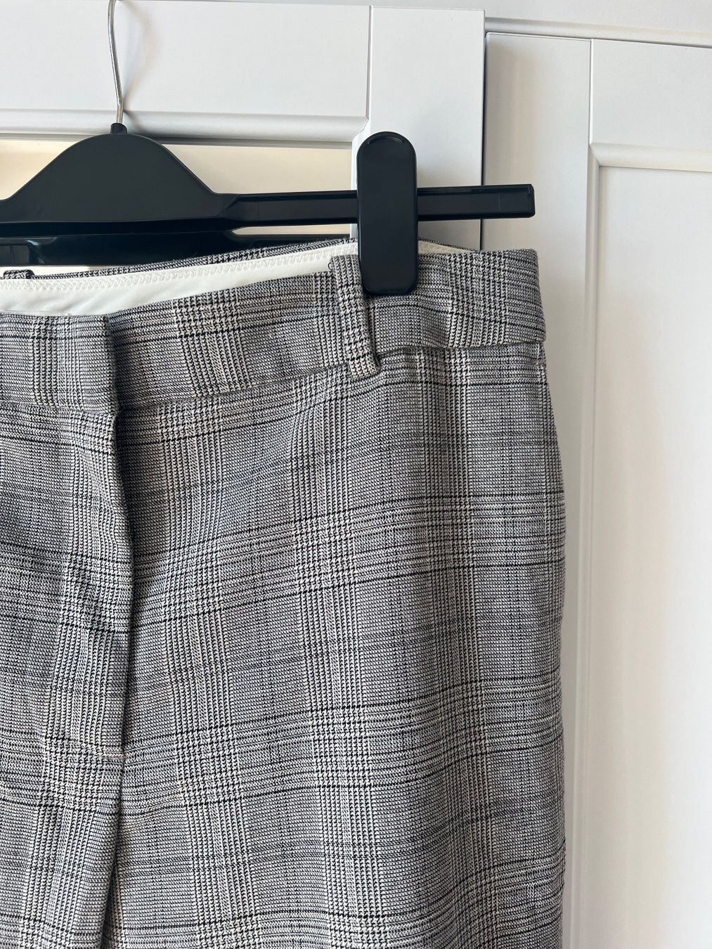 H&M Pantaloni: Pantalon à carreaux H&M 42 – Usato da Neuchâtel venduto da Thesebootsaremadeforwalking 1