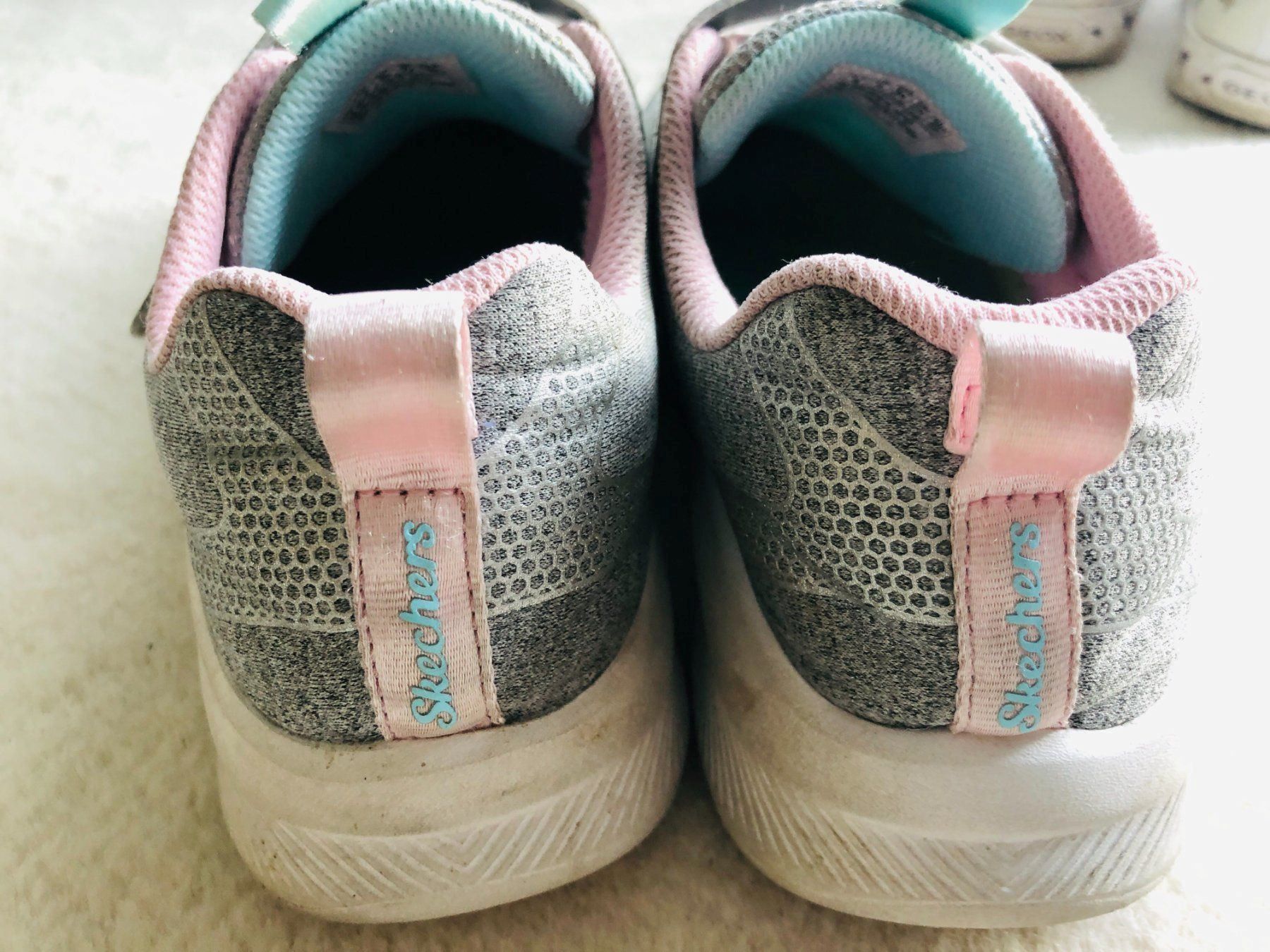 Skechers Scarpe per ragazze: skechers Mädchen Gr 35 – Usato da Zürich venduto da poliveira 2