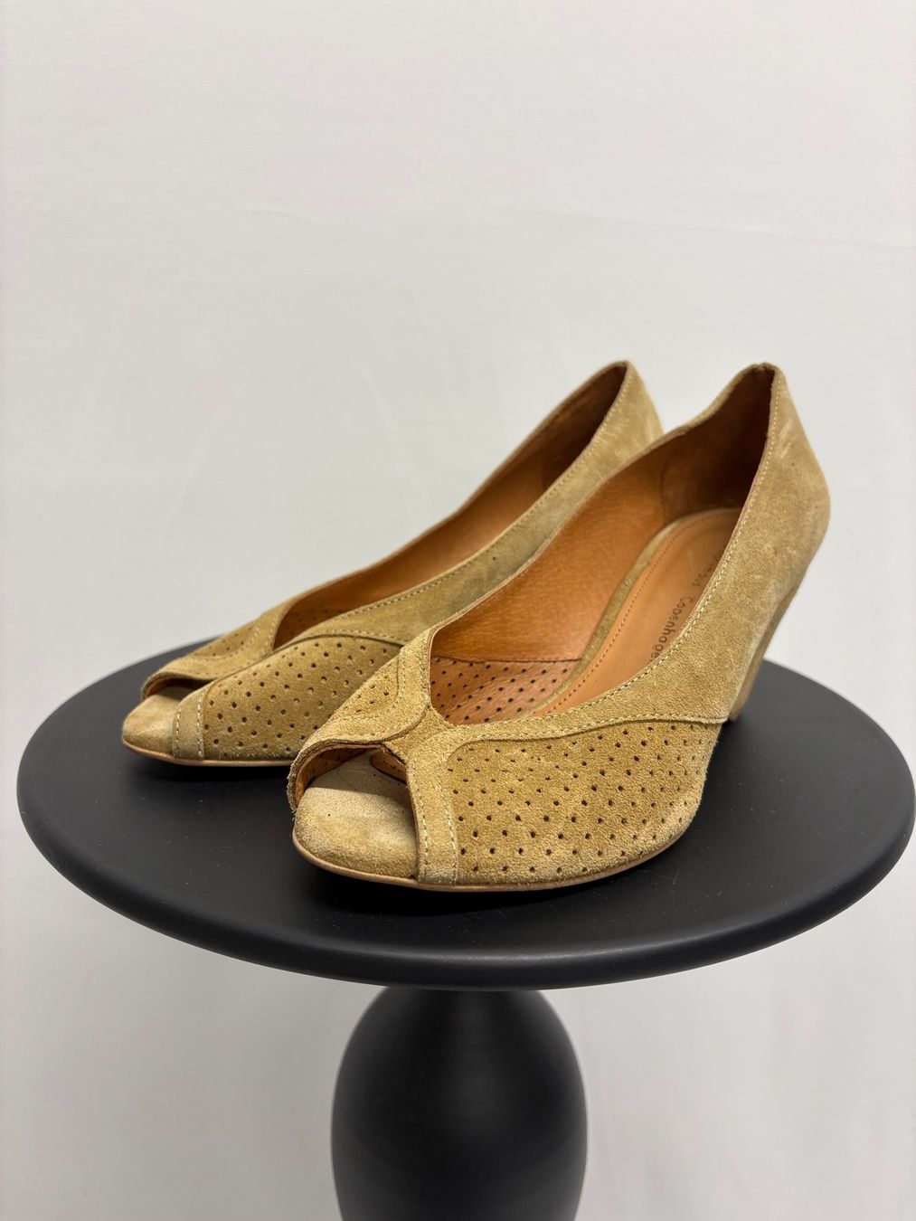 Copenhagen Scarpe da donna: Anonymous Copenhagen Tiffany Triangle Pumps beige 36 Leder – Nuovo (secondo la descrizione) da Regensdorf venduto da secondchancefashion 2