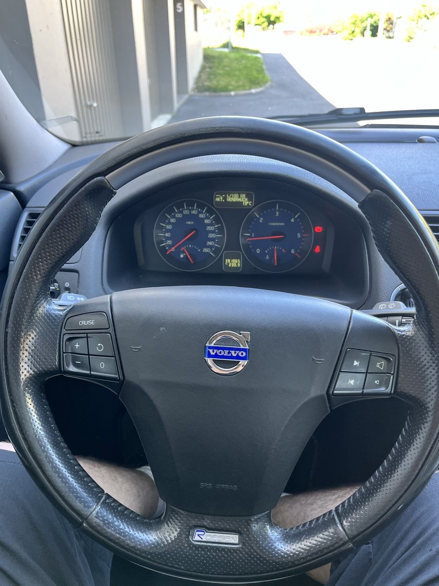 Volvo Automobili: Volvo V50 D2 R-Design – Usato da Thun venduto da soeep 4