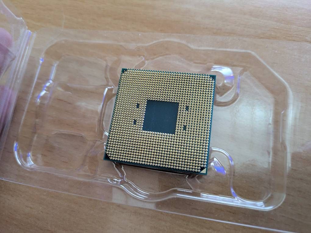 Composants électroniques: AMD Ryzen 7 3700X – D'occasion à Niederhasli par mic_tv2f 1