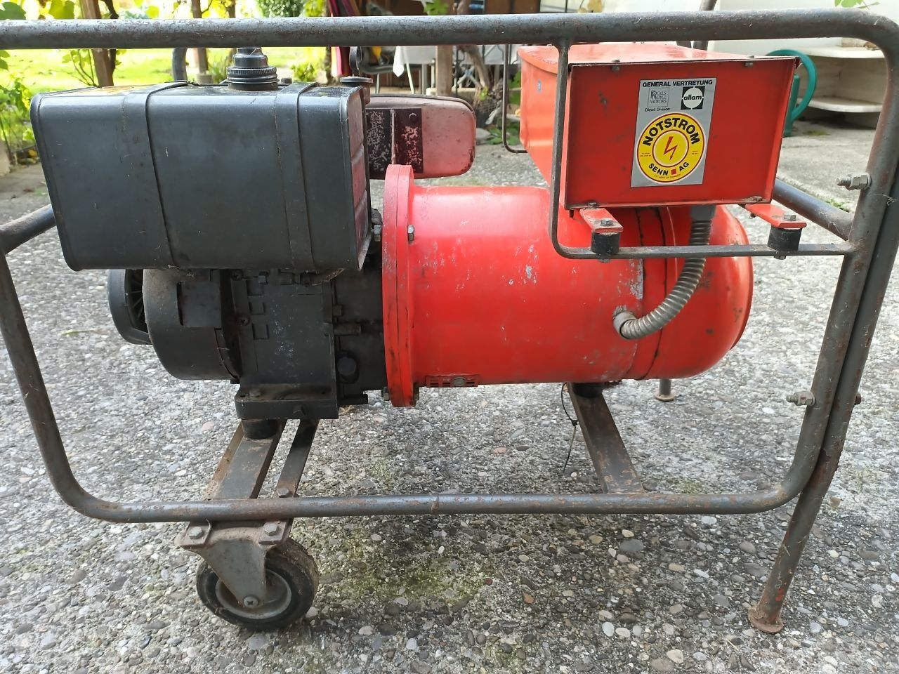 Generatori di corrente: Stromgenerator Benzin 5 kVA – Usato da Fulenbach venduto da Houzbeerli 2