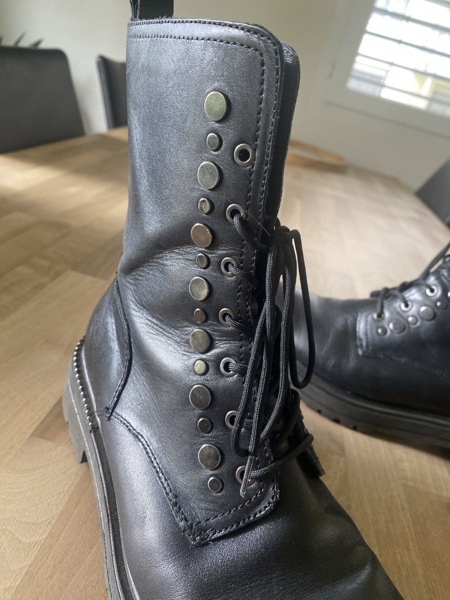 Tamaris Scarpe da donna: Tamaris Boots schwarz, Grösse 39 – Usato da Alchenflüh venduto da smart- 2