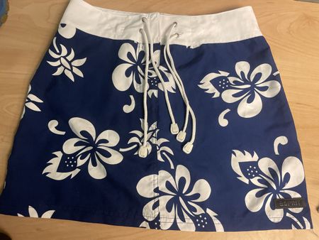 Neuer Esprit Badejupe, Blumenmuster, Gr.176