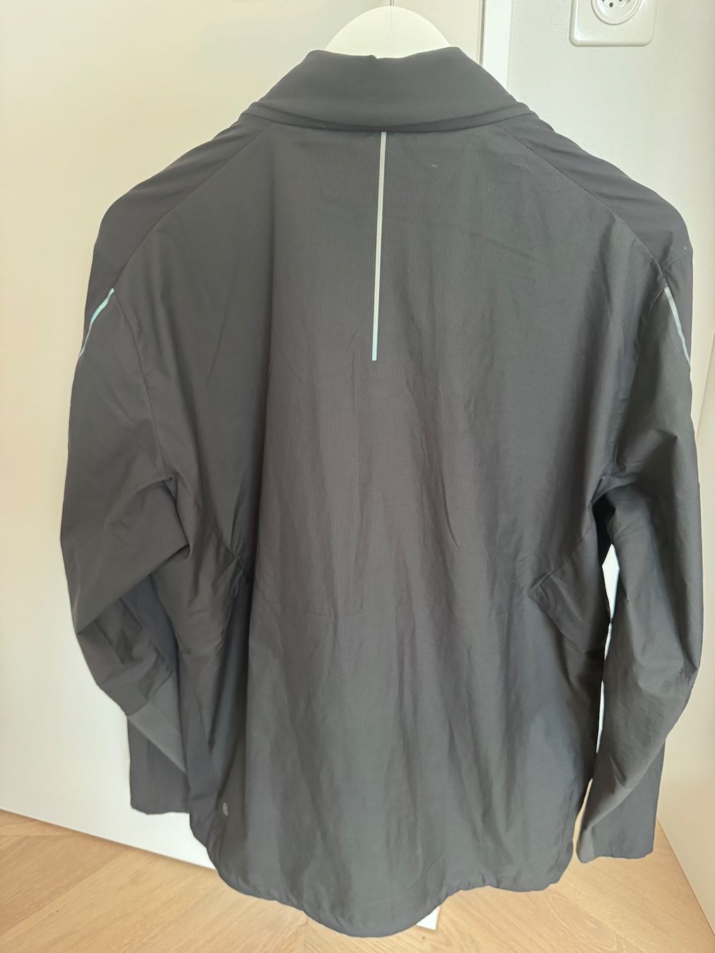 Lululemon Giacche: Lululemon Windjacke Männer Grösse L – Usato da Steinhausen venduto da phocea10 2