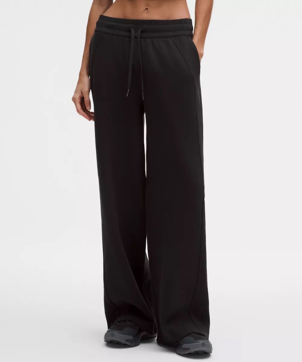 Lululemon Pantalons: Lululemon Jogginghose – D'occasion à Kloten par preloved9