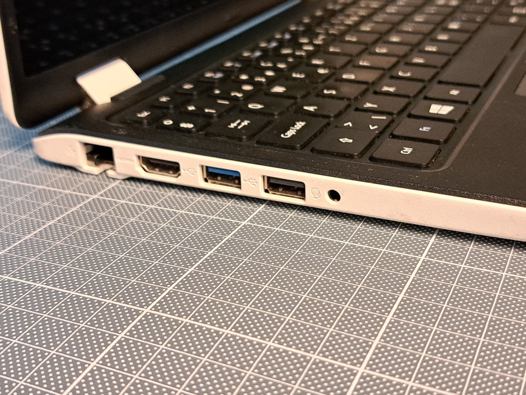 Acer Notebook: Acer Aspire R3-131T – Usato da Zürich venduto da duli1 2