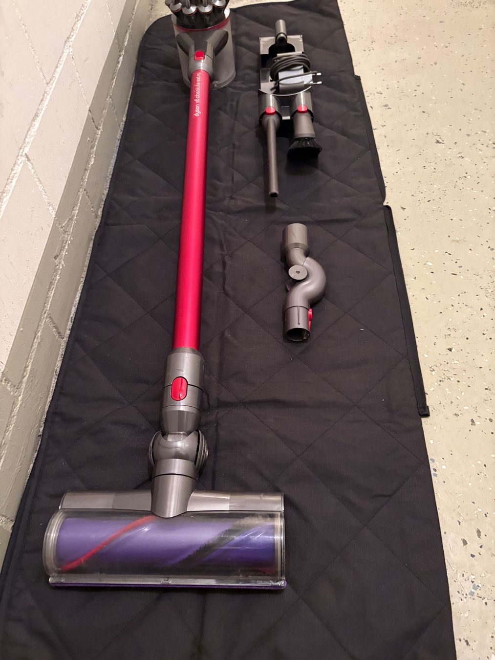 Dyson Aspirapolveri & Accessori: Dyson V8 absolut extra Handstaubsauger mit Zubehör – Usato da Lausen venduto da sen_jm7c 4