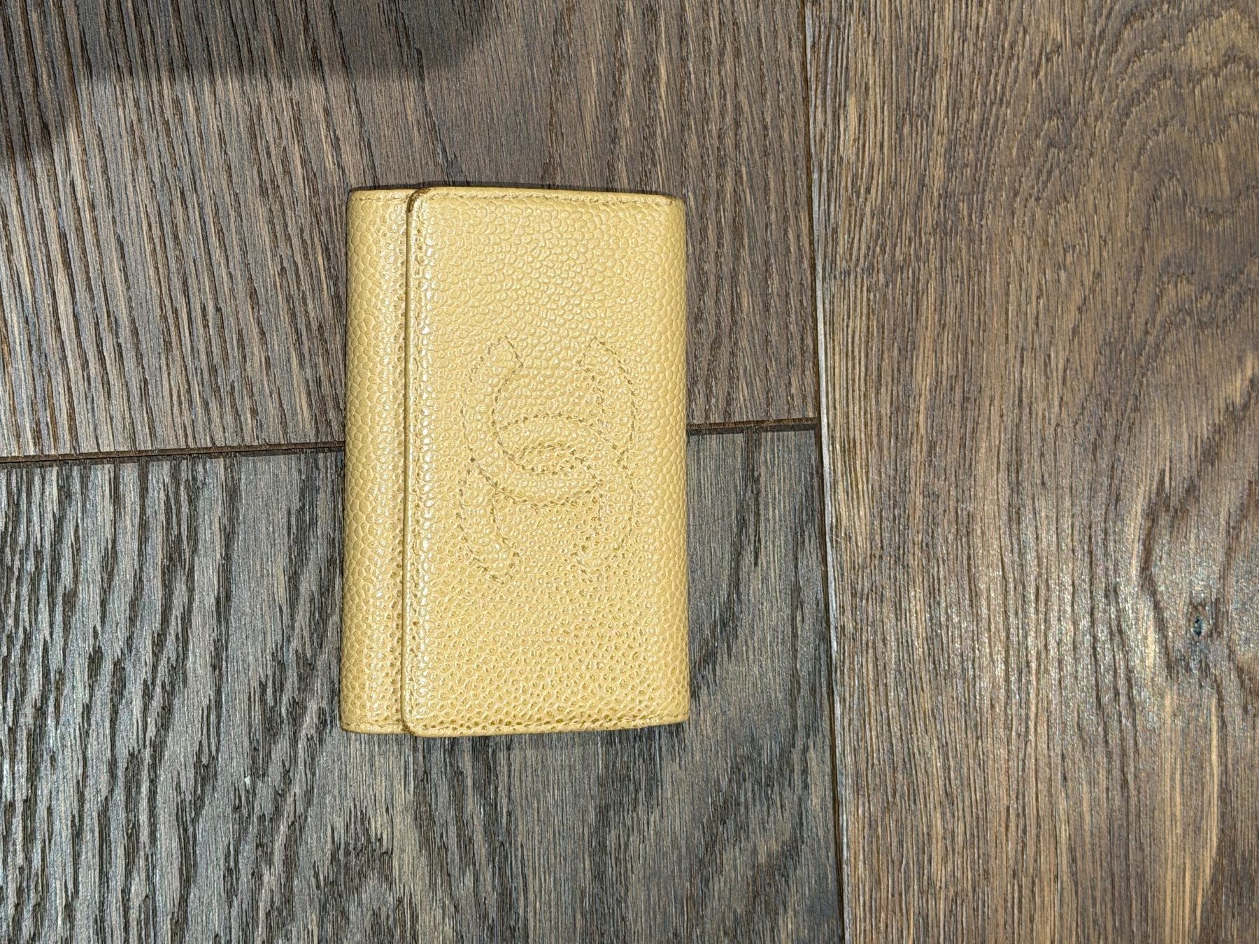 Chanel Autres vêtements & accessoires: Chanel Schlüssel-Etui – D'occasion à Münchenbuchsee par arouse.swiss