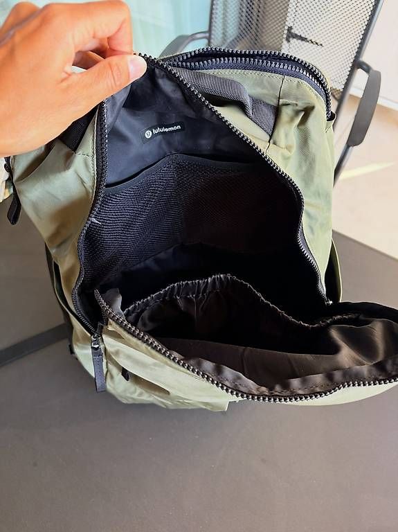 Lululemon Zaini: Everywhere Rucksack 22 l – Usato da Zürich venduto da ali_62qm 3