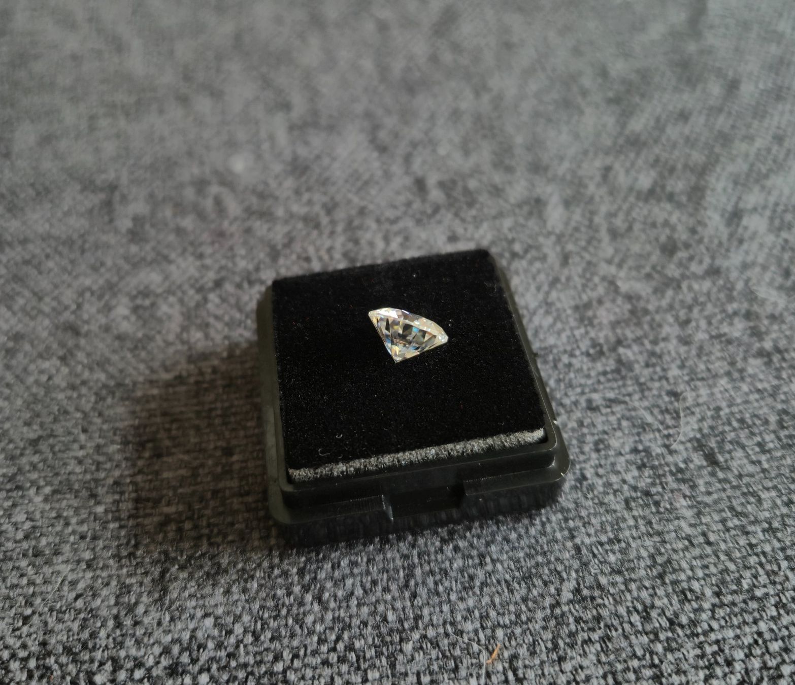 Edelsteine: Moissanite 2.0 ct mit GRA Zertifikat – Neu (gemäss Beschreibung) aus Liebefeld von Slpi-cards 2