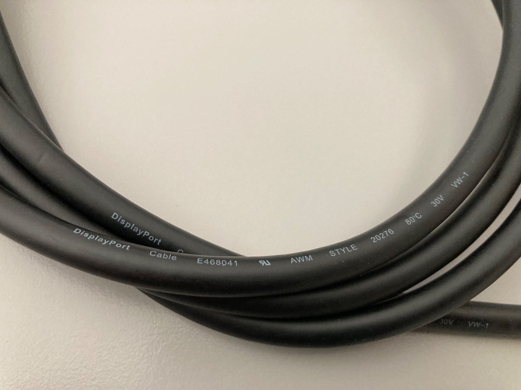 Cavi: DisplayPort Kabel (2m) – Usato da Hochdorf venduto da Obladi 2