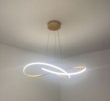 Moderne LED-Hängeleuchte Gold – wenig gebraucht