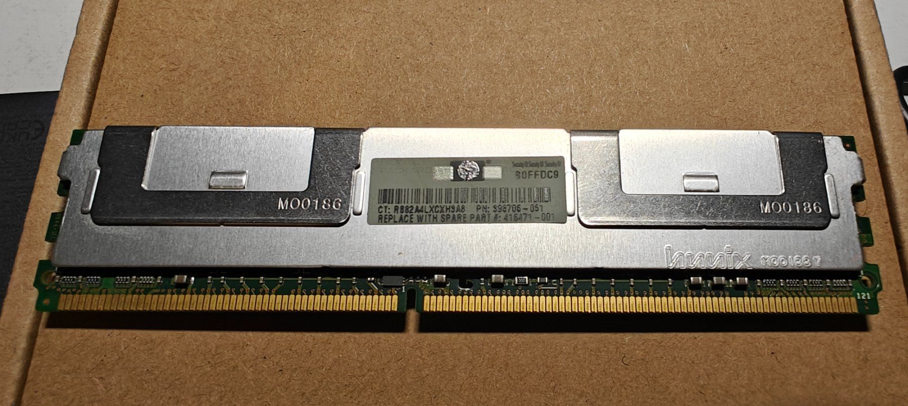 Componenti elettronici: Hynix 1GB 2Rx8 PC2 - 5300F-555-11 – Usato da Safenwil venduto da Tamaria 1
