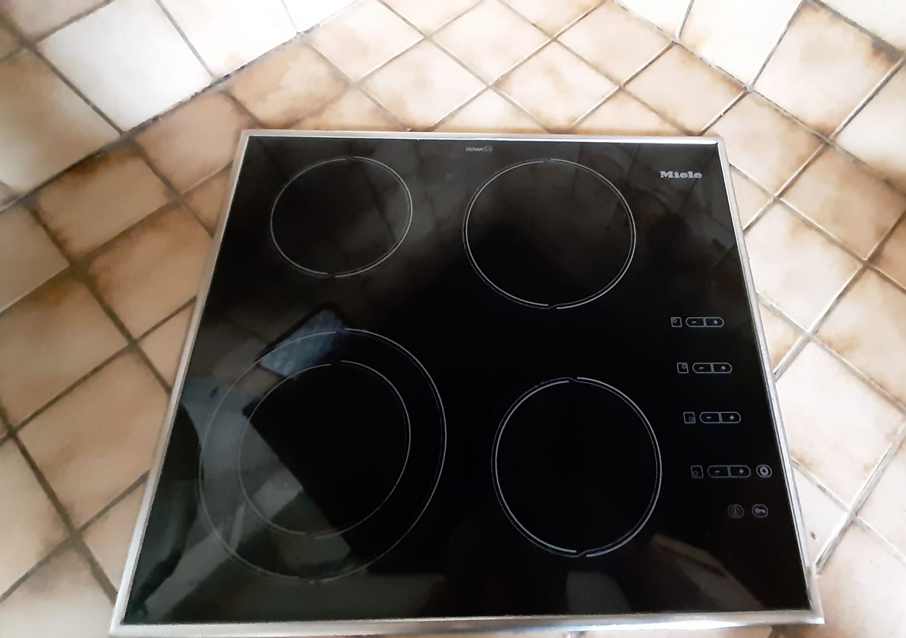 Cucine: Plaque cuisson vitrocéramique MIELE KM466 – Usato da Rossemaison venduto da danou01