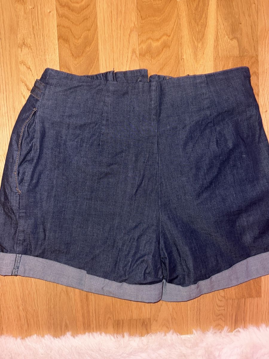 Zara Jeans: Zara Jeans Shorts – Nuovo (secondo la descrizione) da Zürich venduto da Koller.S 1