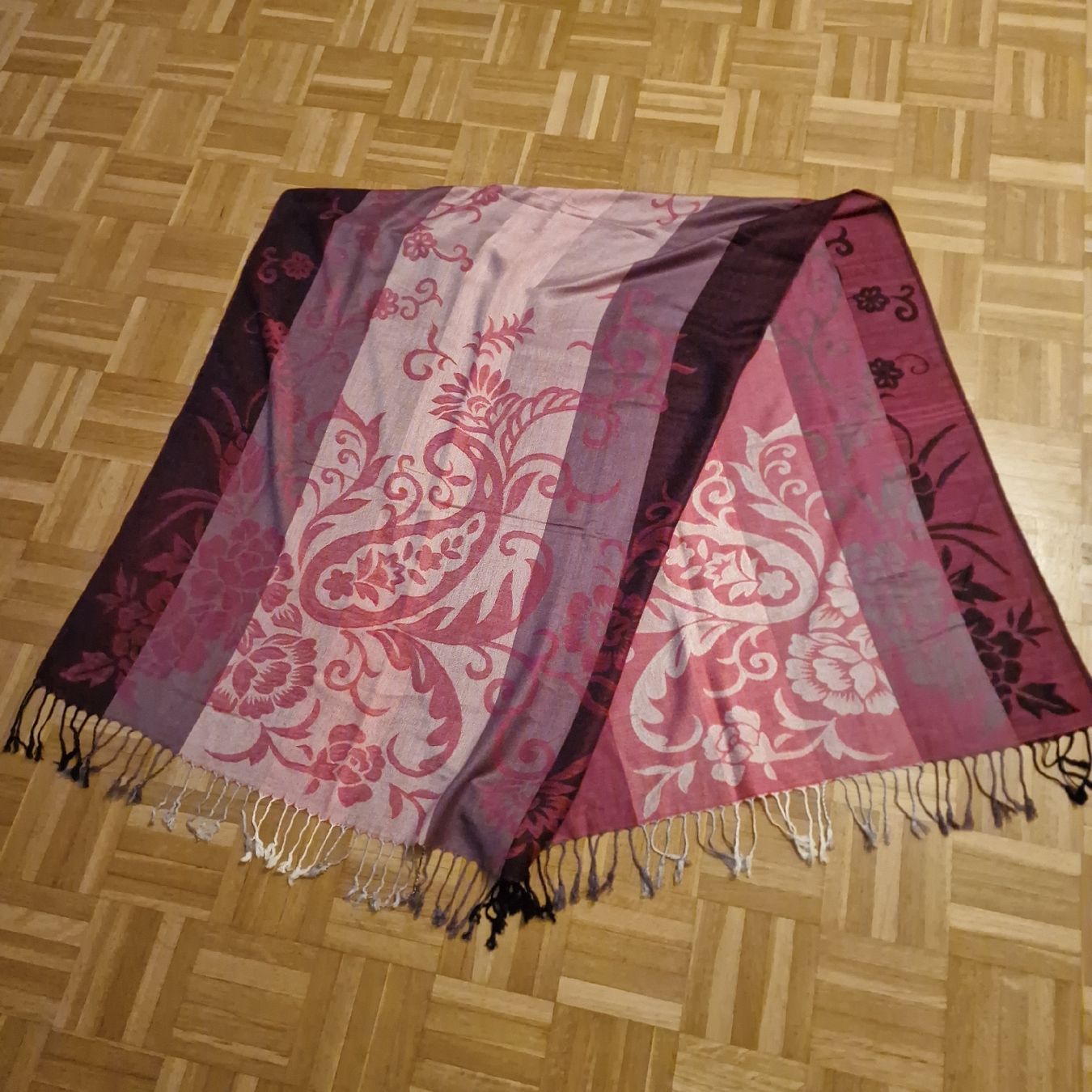 Foulards, Tücher & Schals: Cashmere Foulard – Neu (gemäss Beschreibung) aus St. Gallen von mania03 2