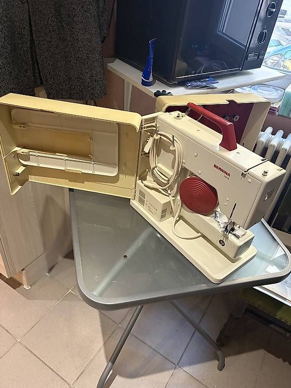 Macchine da cucire: Machine à coudre Bernina 900 – Usato da La Chaux-de-Fonds venduto da reg_yw68 1
