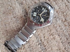 Herrenuhr Tissot Chronograph Edelstahl Saphirglas