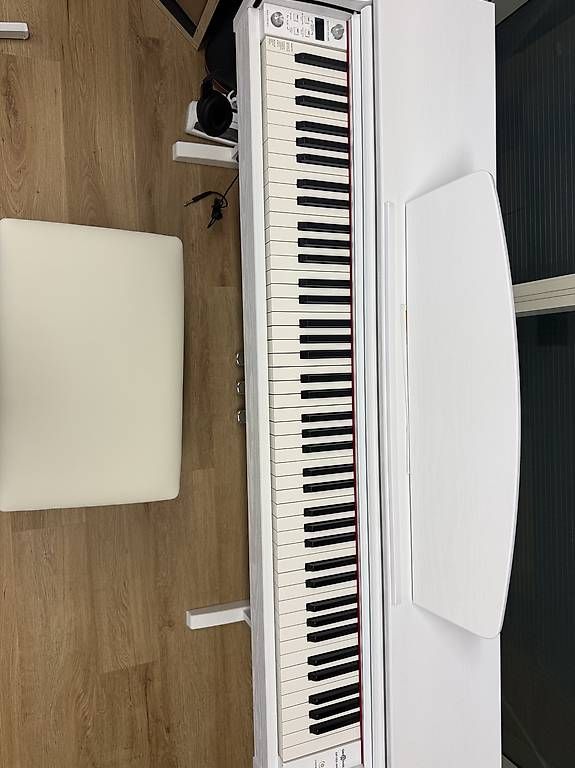 Strumenti musicali: Digitalpiano mit Kopfhörer – Usato da Gisikon venduto da VisionPartners 1