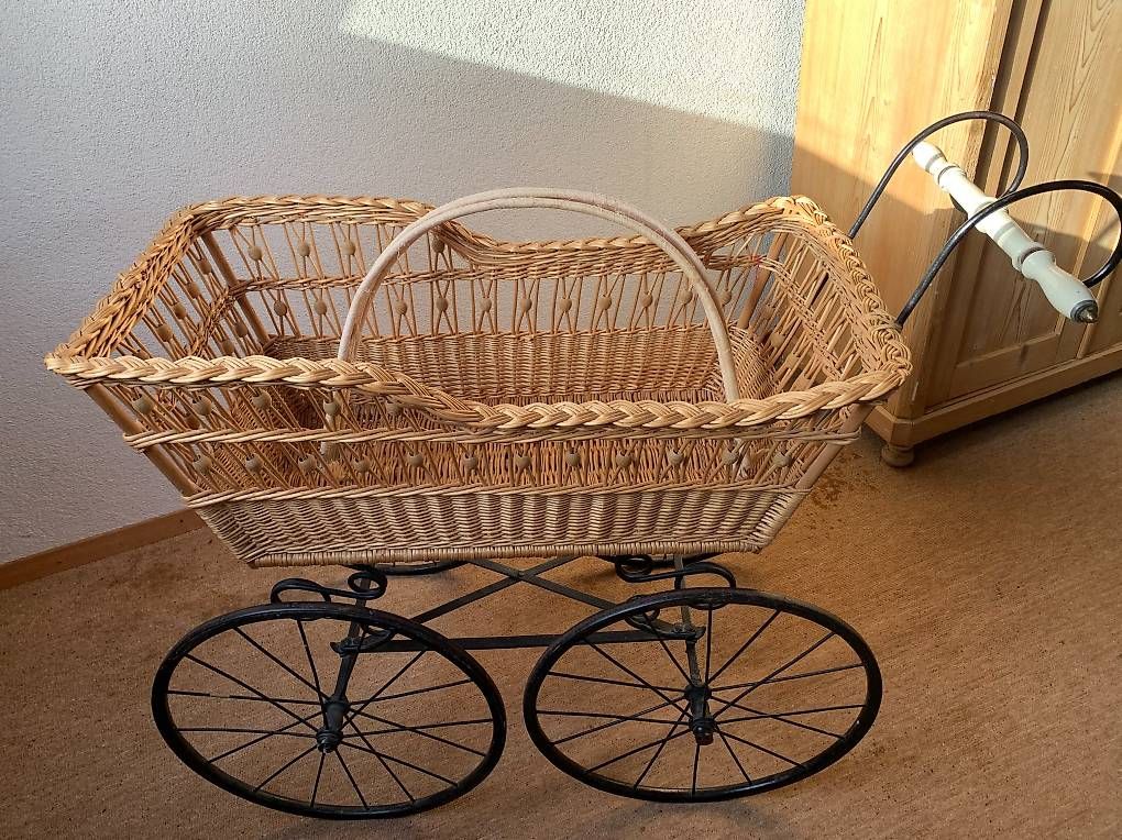 Culle: Antiker Stubenwagen – Usato da Lohn-Ammannsegg venduto da reti_b
