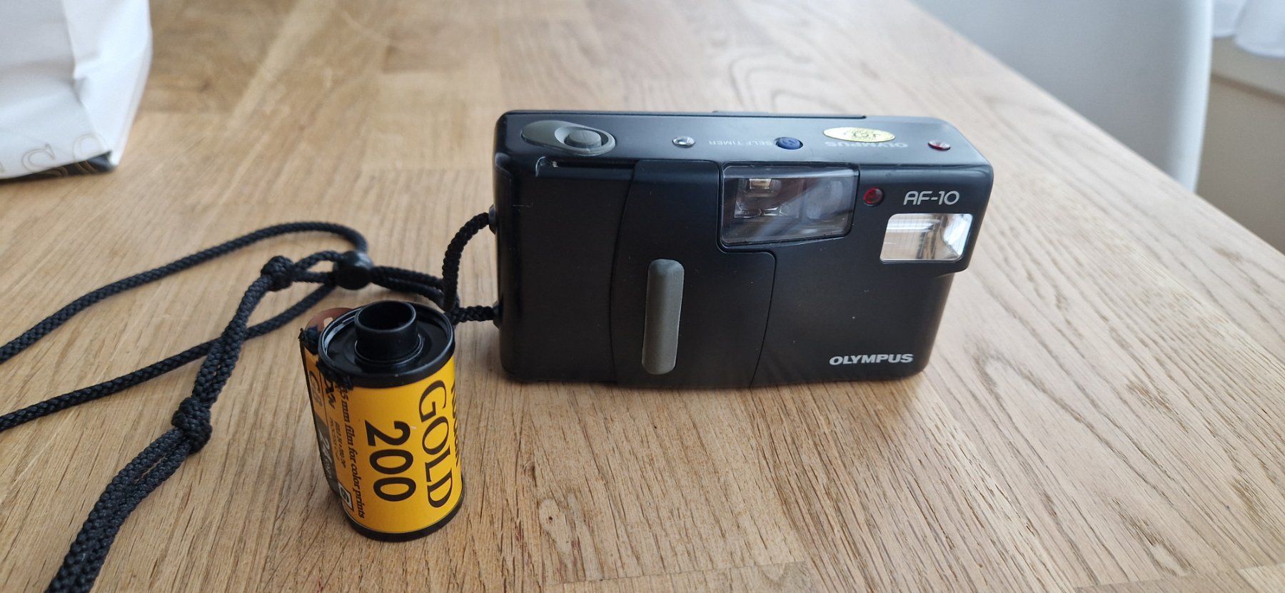 Olympus Fotocamera: Olympus AF-10 35mm Kompaktkamera – Usato da Zürich venduto da Lina049 2