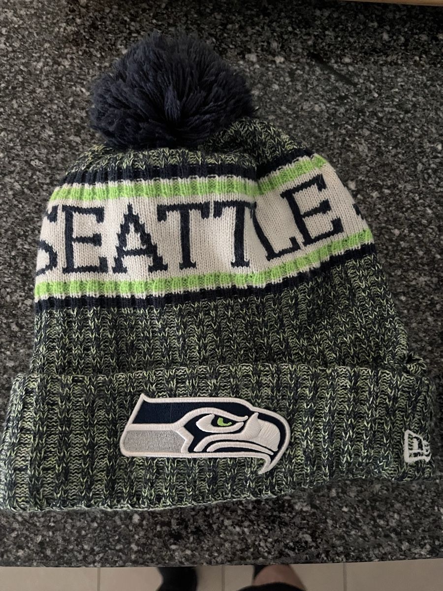 New Era Hüte, Mützen & Caps: Wintermütze Seattle Seahawks New Era – Gebraucht aus Basel von yaw_t2cm