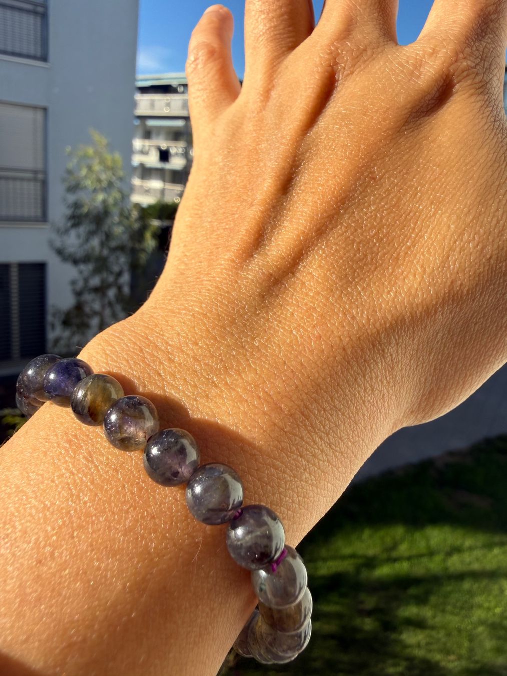 Bracciali & Braccialetti: Iolith Elastisches Perlenarmband (ca8mm) – Usato da Jegenstorf venduto da SteinGlanz 2