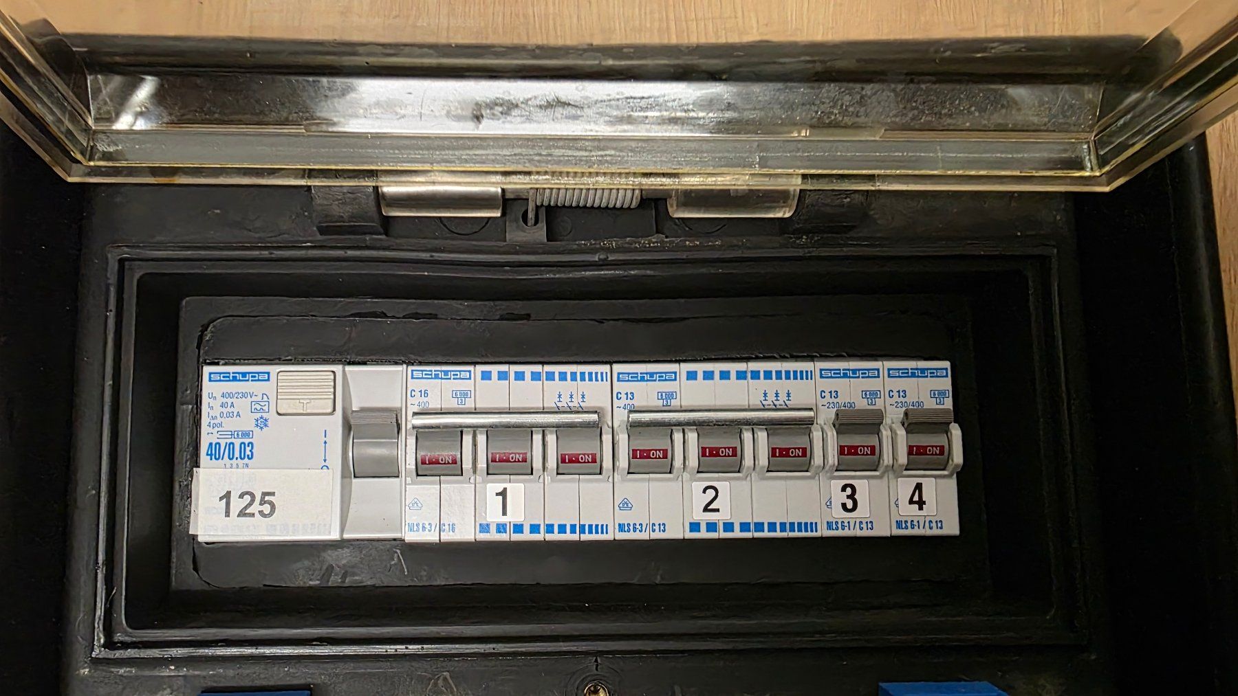 Elektrotechnik: Baustromverteiler CEE32A – Gebraucht aus Boniswil von LakeSide_Boniswil 1
