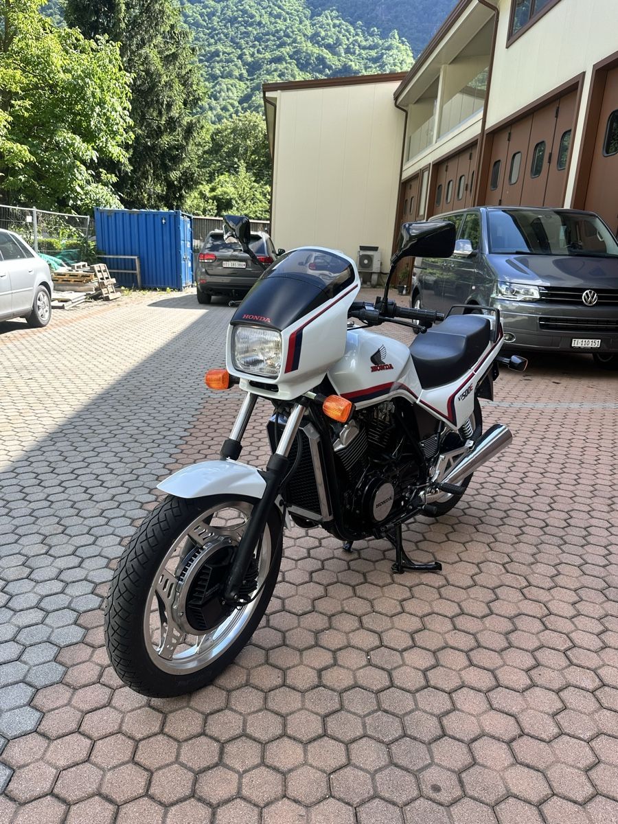 Strada: HONDA VT 500 E – Usato da Locarno venduto da vas_cvf9 2