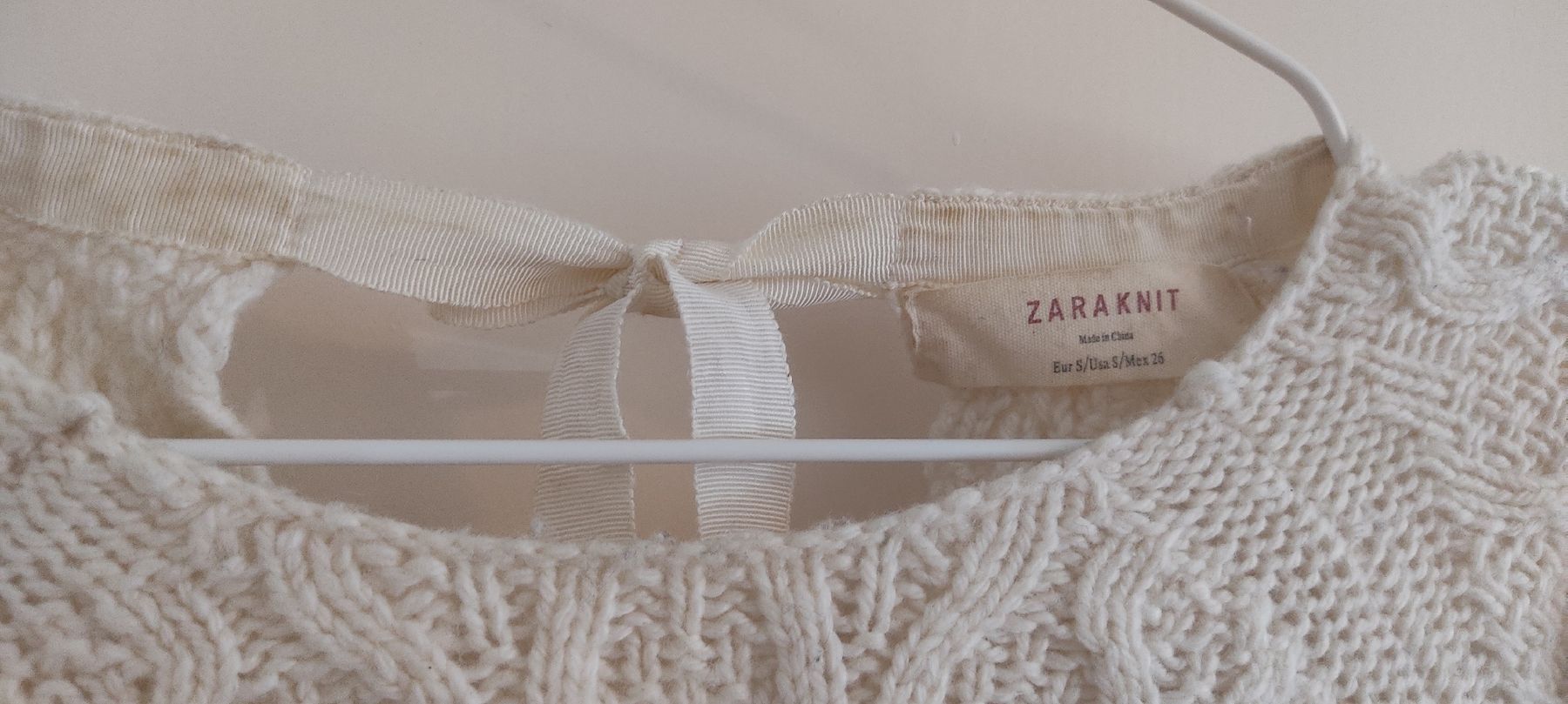 Zara Maglioni & Felpe: Cute White Zara Cable Knit Sweater Size S with Back Bow – Usato da Muttenz venduto da fl.sab 1
