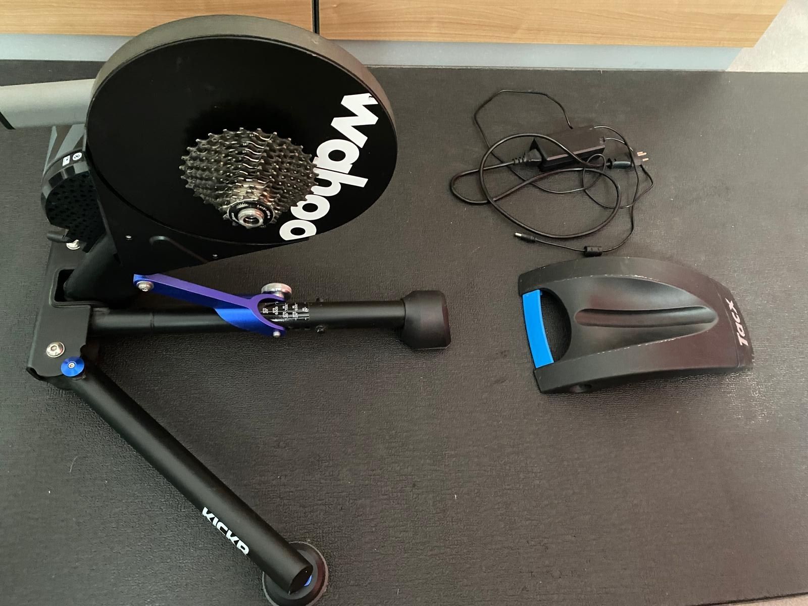 KICKR V5 Smarttrainer für Indoor-Training (Gebraucht) in Egg b. Zürich ...