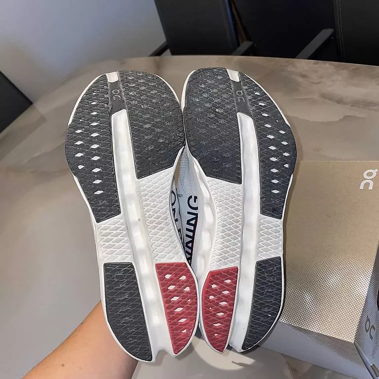 Scarpe da uomo: On Cloudsurfer Olympic – Nuovo e nell'imballaggio originale da Rupperswil venduto da mku92 3