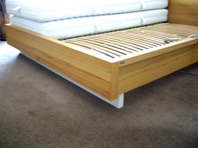 Lits: Schlafzimmer Doppelbett – D'occasion à Amriswil par lindenmannkia 1