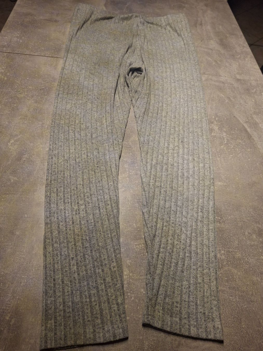 Shein Leggings: Pantalon d intérieur taille élastique - XL marque Shein – Usato da Villiers venduto da san_jn5w 7