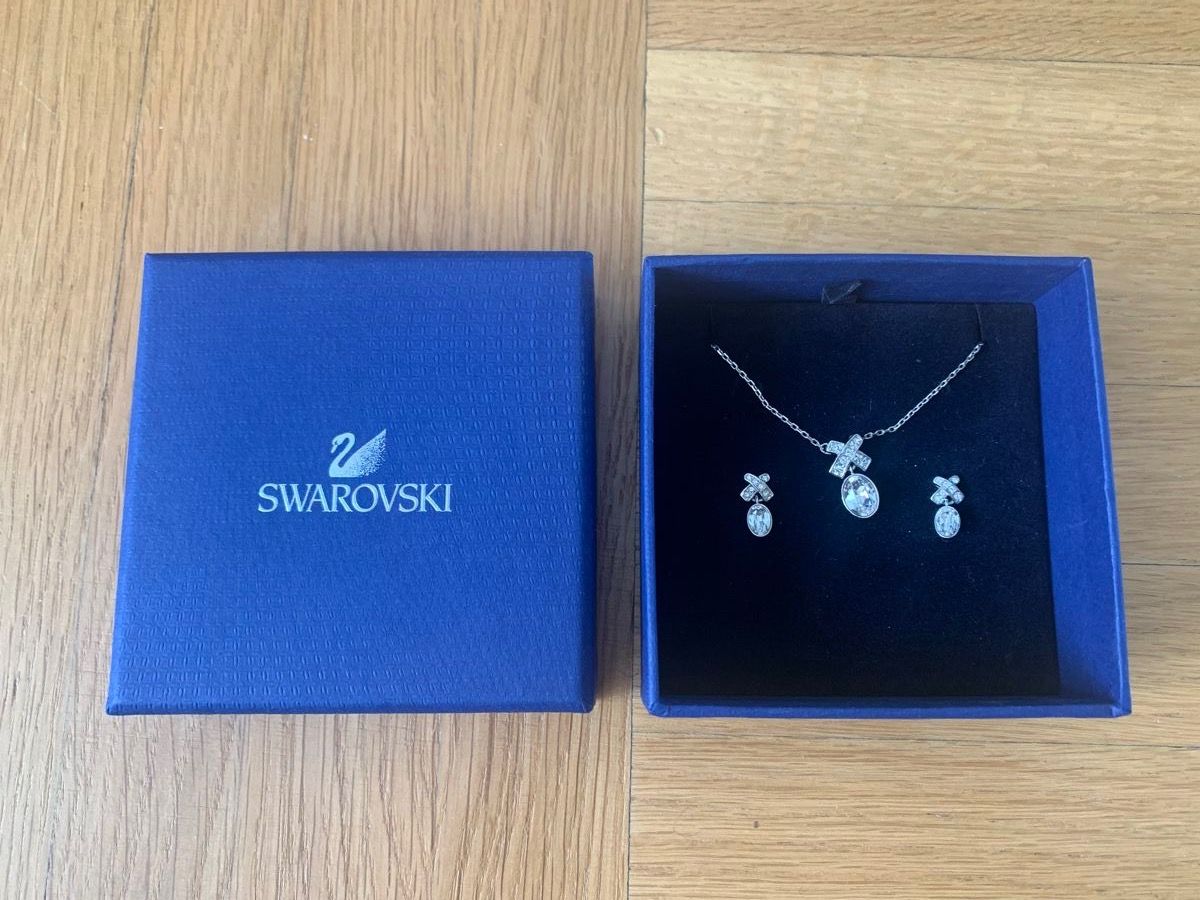 Swarovski Catenine: Swarovski-Set: Halskette und Ohrstecker – Usato da Zürich venduto da Nora321 5
