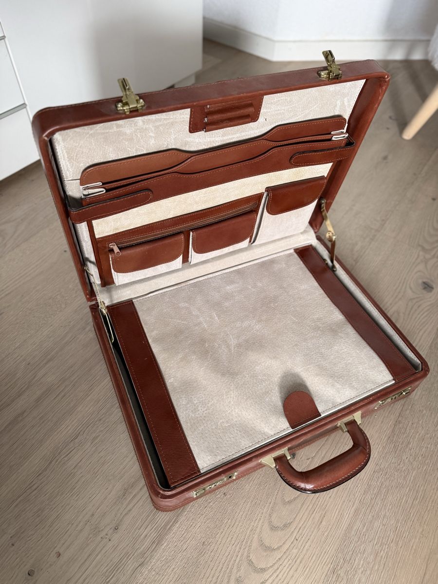 Koffer & Taschen: Aktenkoffer  – Gebraucht aus Berikon von Felbru