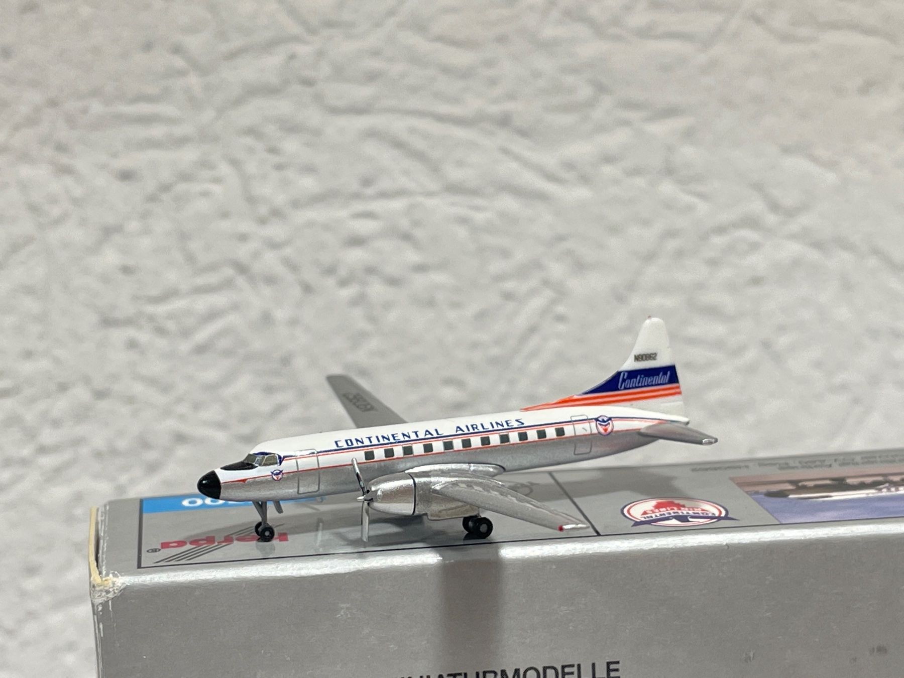 Herpa Modellbausätze & Standmodelle: Herpa Wings 517843 Continental Airlines  Convair CV-440 – Neu (gemäss Beschreibung) aus Wilderswil von Modellbahn-Shop-Moll