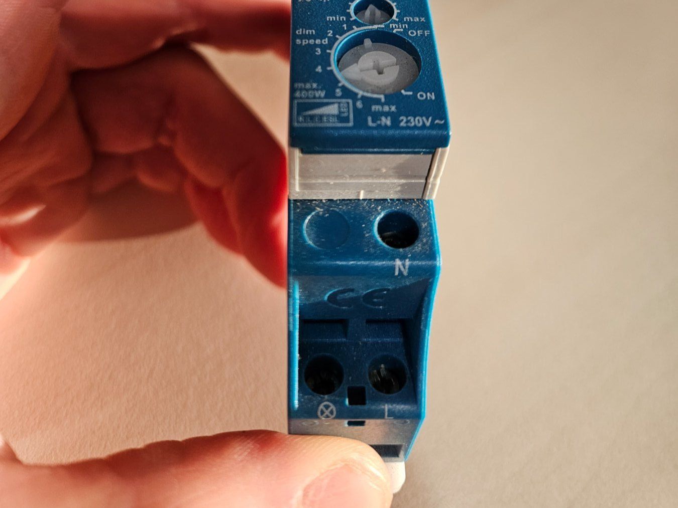 Eltako Interruttori: Eltako Universal-Dimmer EUD12NPN-UC – Usato da Oberkirch LU venduto da simi0204 3