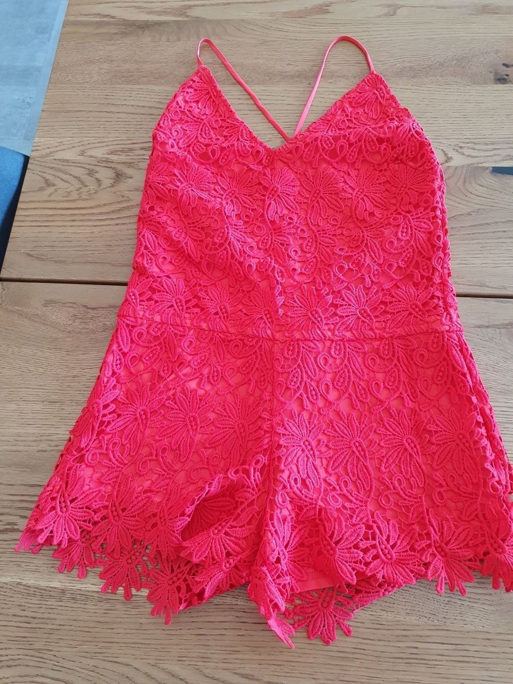 Vestiti: combinaison en dentelle rouge taille 34 – Usato da Cheseaux sur Lausanne venduto da pan_skd5 8