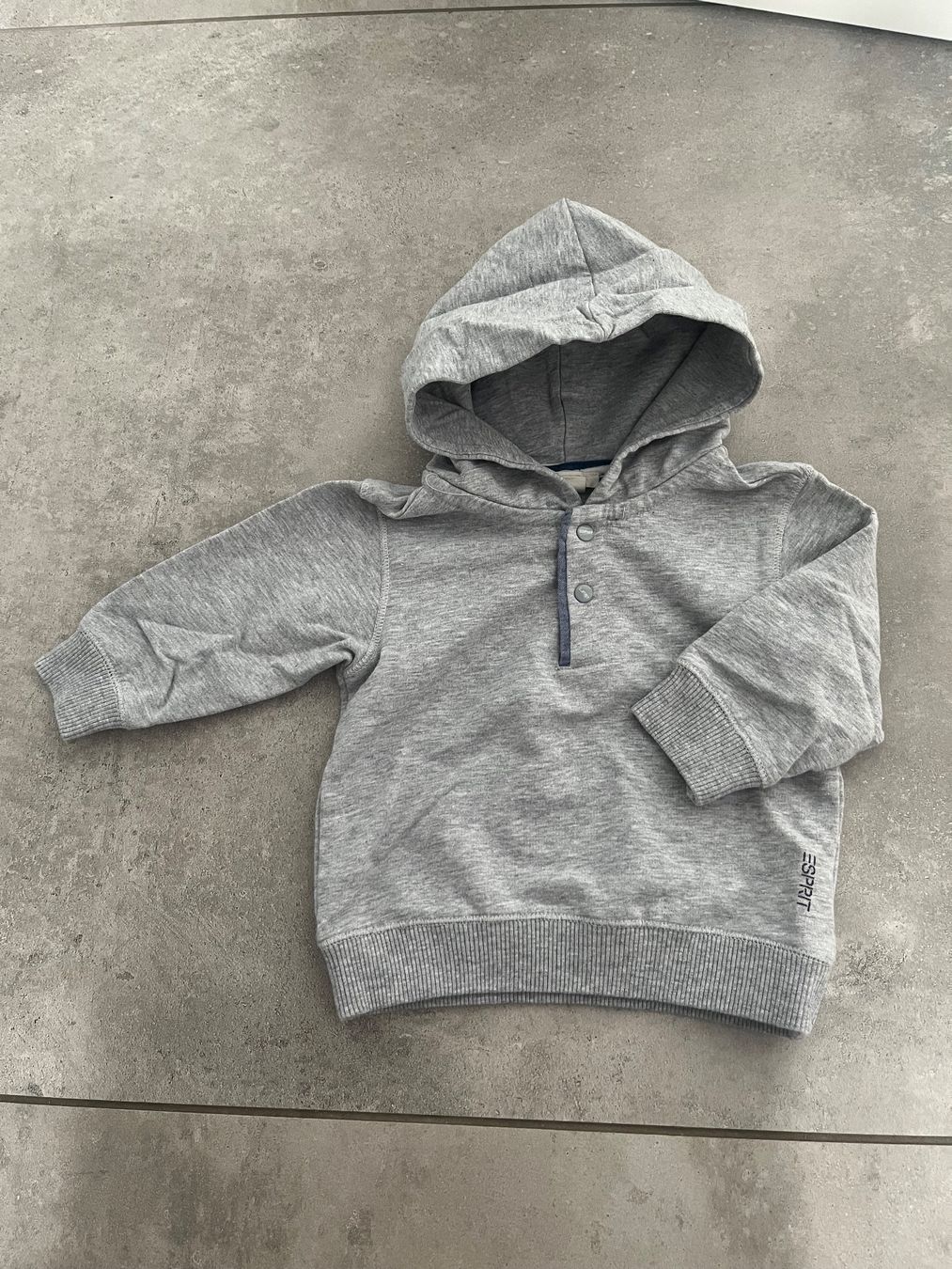Esprit Maglioni & Felpe: Esprit, Hoodie, Kapuzenpulli, Sweatshirt, Pullover, Gr. 62 – Usato da Mollis venduto da Miss_Dresses
