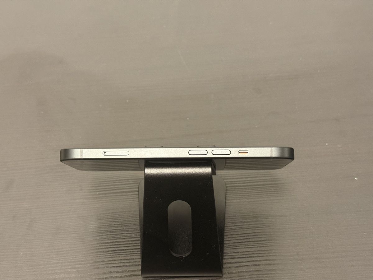 Apple Telefoni cellulari / Smartphones: iPhone 15 – Difettoso da Hinwil venduto da rkcdusan 7