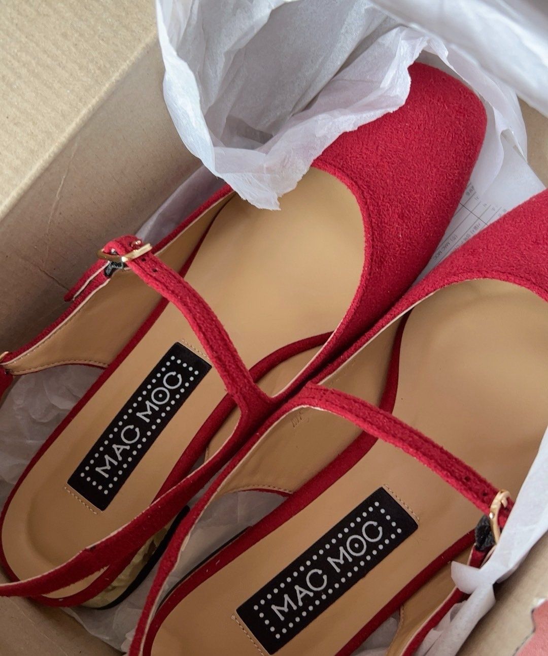 Damenschuhe: Blackpink Jennie macmoc red shoes – Gebraucht aus Zürich von car_5bgh 1